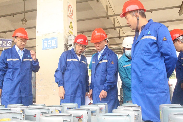 F:\yf\官網oa推文及圖片 F:\yf\官網oa推文及圖片